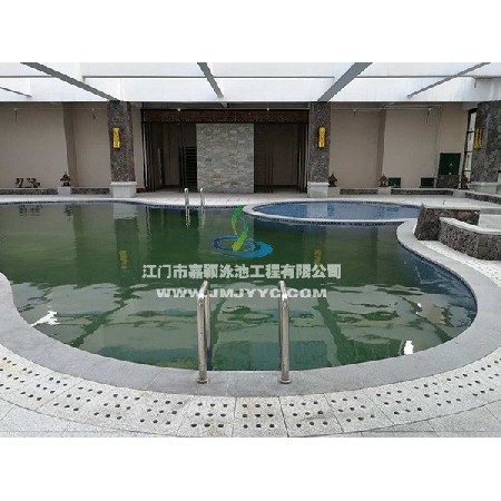 云浮新興室內空中泳池