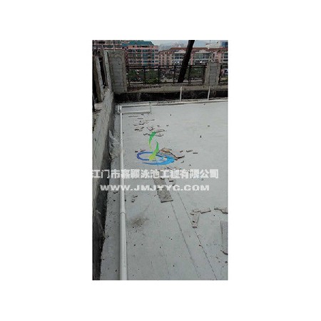 開(kāi)平銀座中心空中泳池